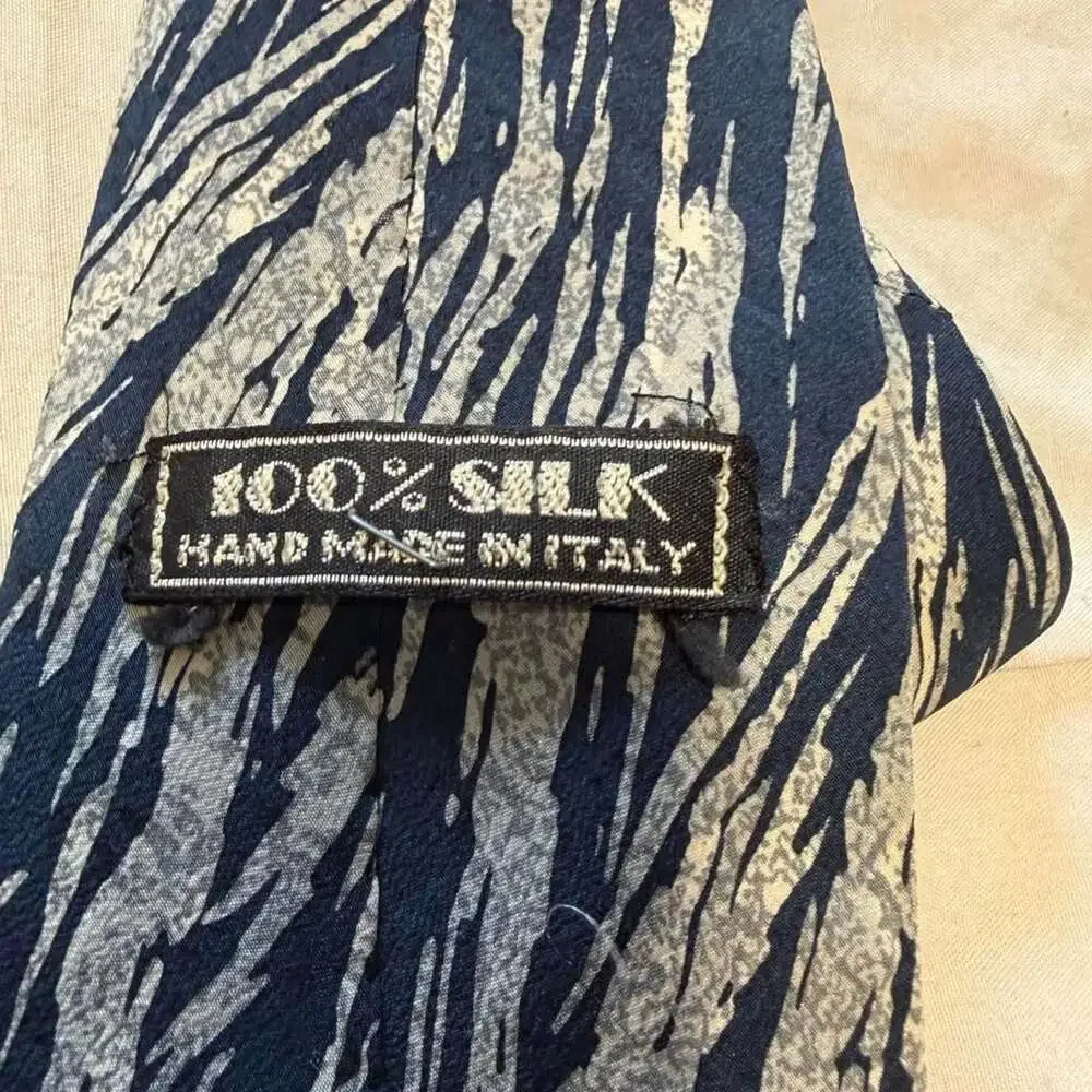 Fratelli Vintage Silk Necktie Navy White Abstract Brushstroke Made in Italy